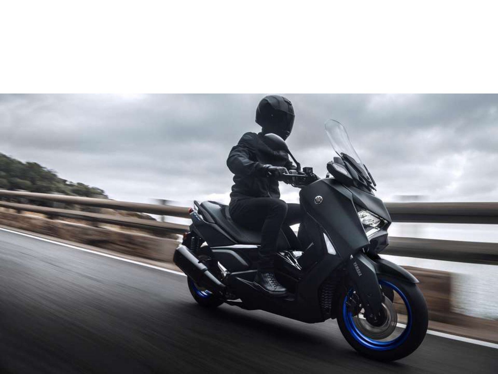Скутер YAMAHA X - MAX 300 (Tech Black) 2023